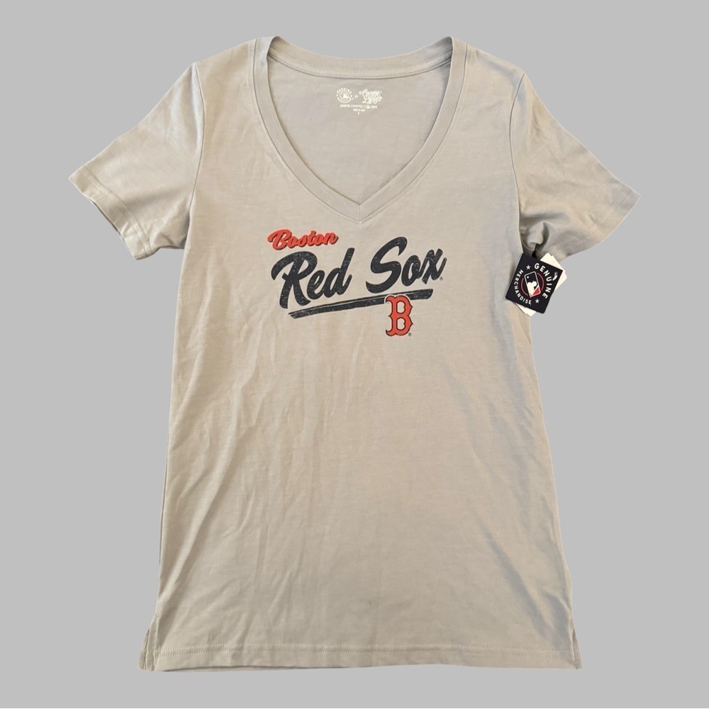 BOSTON RED SOX Women’s V-Neck Tee